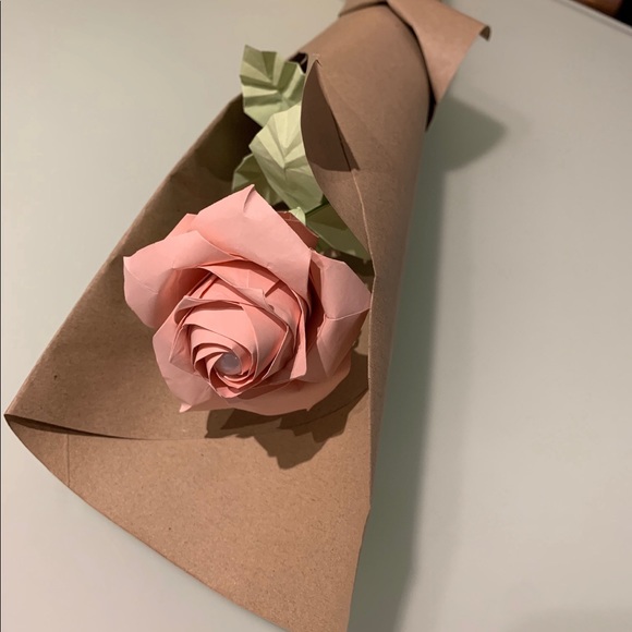 Hand made pink rose paper flower - Picture 2 of 2